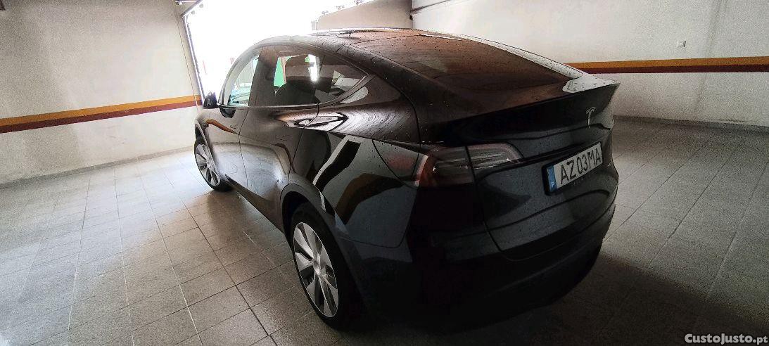 Tesla Model Y Long range dual motor — fotografia 6