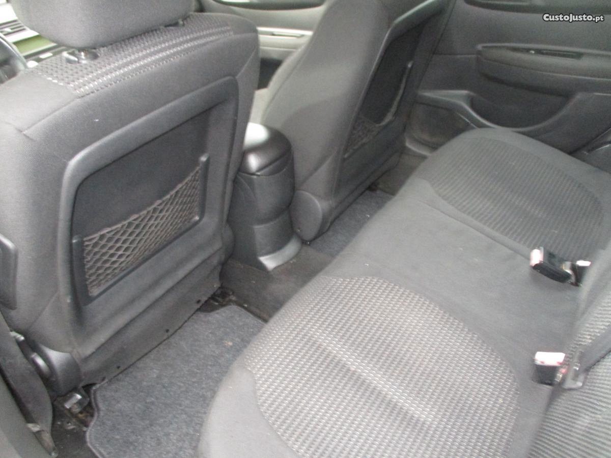 Citroën C4 c 4 hdi — fotografia 2
