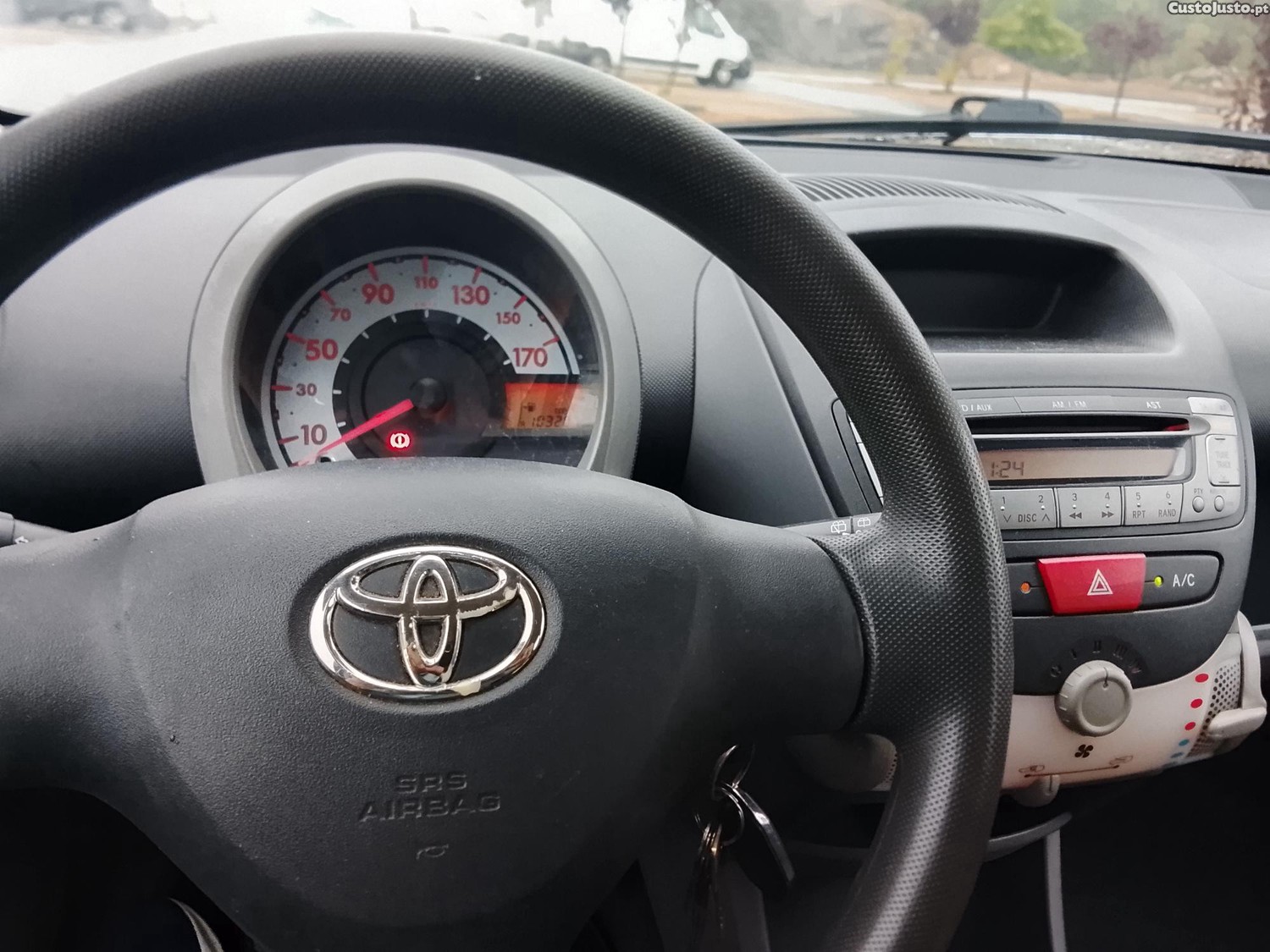 Toyota Aygo sport AC 1.0 — photo 2