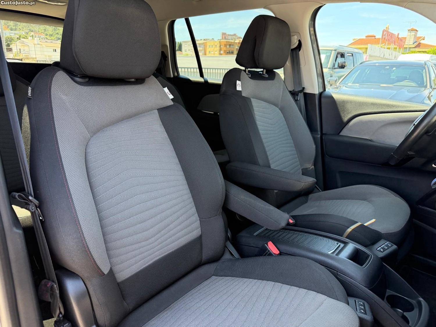 Citroën C4 Spacetourer 1.5 BlueHDi Shine EAT8 — fotografia 7