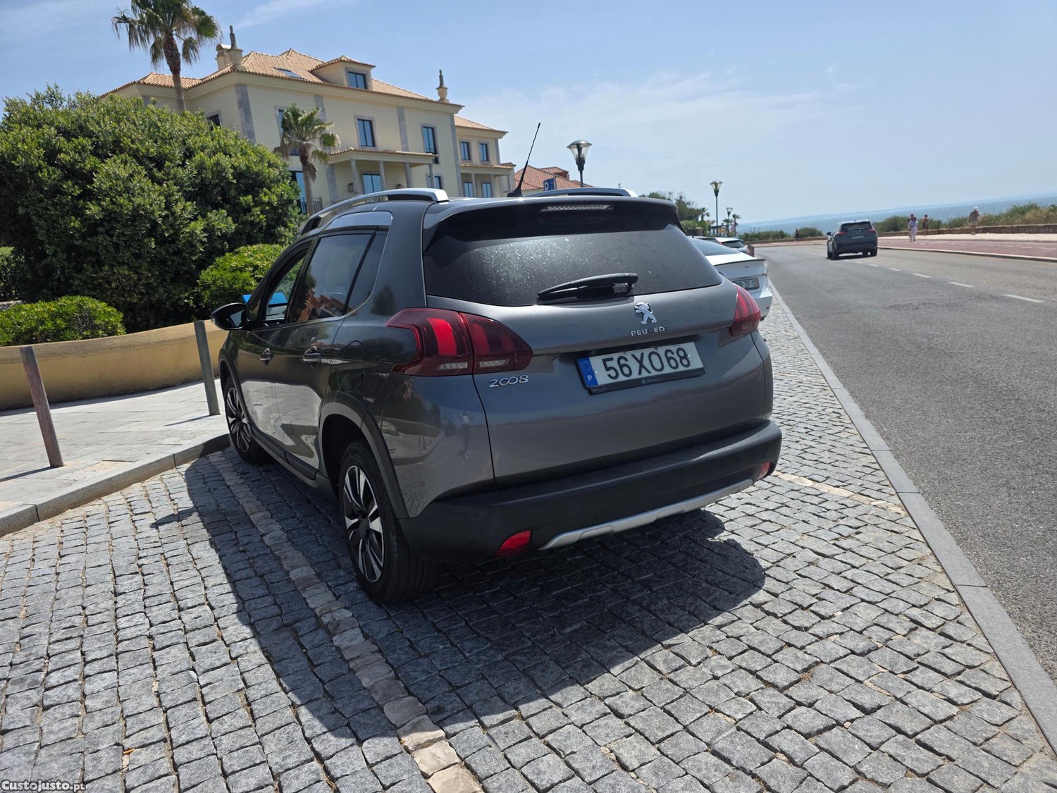 Peugeot 2008 1.5 hdi blue active — photo 3