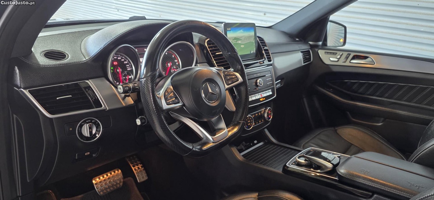 Mercedes-Benz GLS 350 d 4Matic 9G-TRONIC AMG Line — fotografia 14