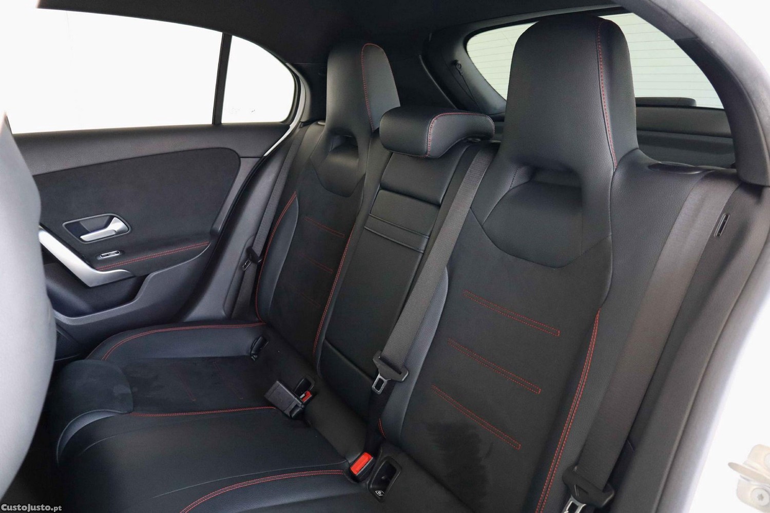 Mercedes-Benz A 200 AMG Line Aut. — fotografia 7