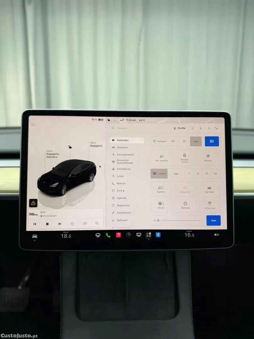 Tesla Model Y Standard range plus — fotografia 11