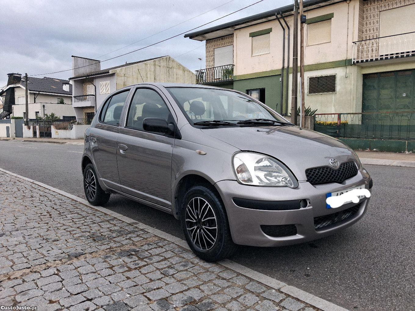 Toyota Yaris 1.0 vvti — fotografia 11