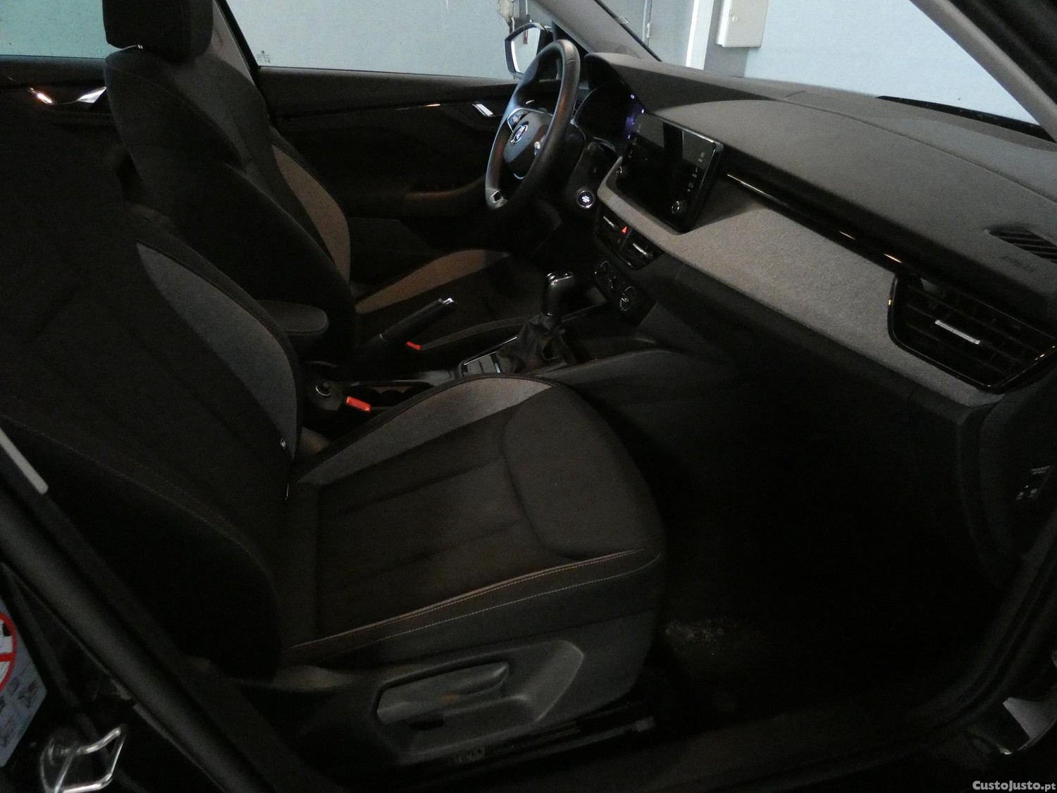 Skoda Kamiq 1.0 TSI Selection DSG — fotografia 9