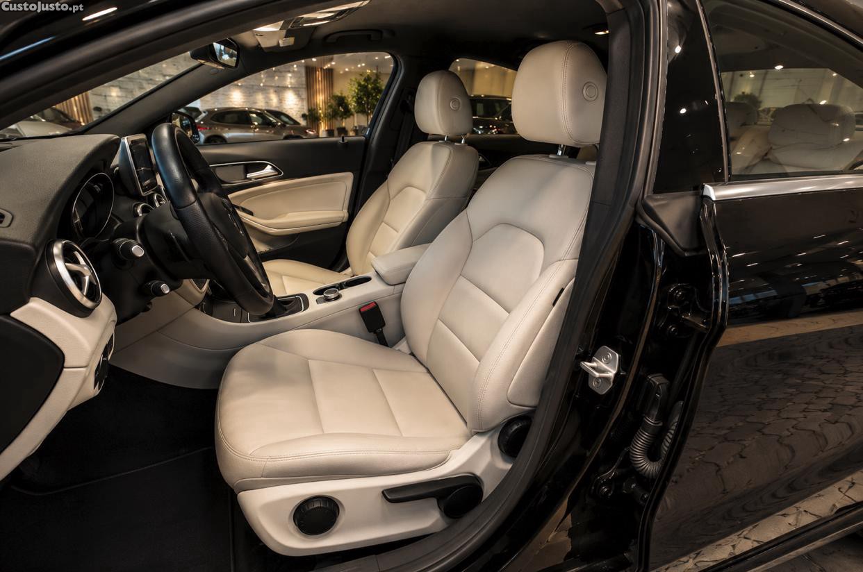 Mercedes-Benz CLA 180 Urban Nacional — fotografia 6