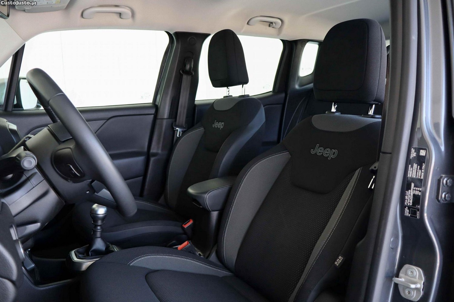 Jeep Renegade 1.0 T Limited — fotografia 9