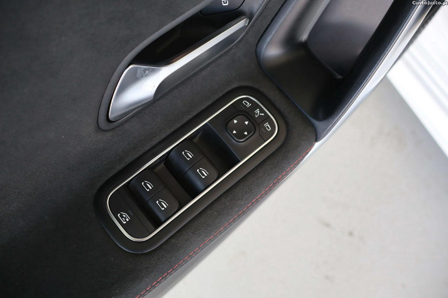 Mercedes-Benz A 200 AMG Line Aut. — fotografia 19