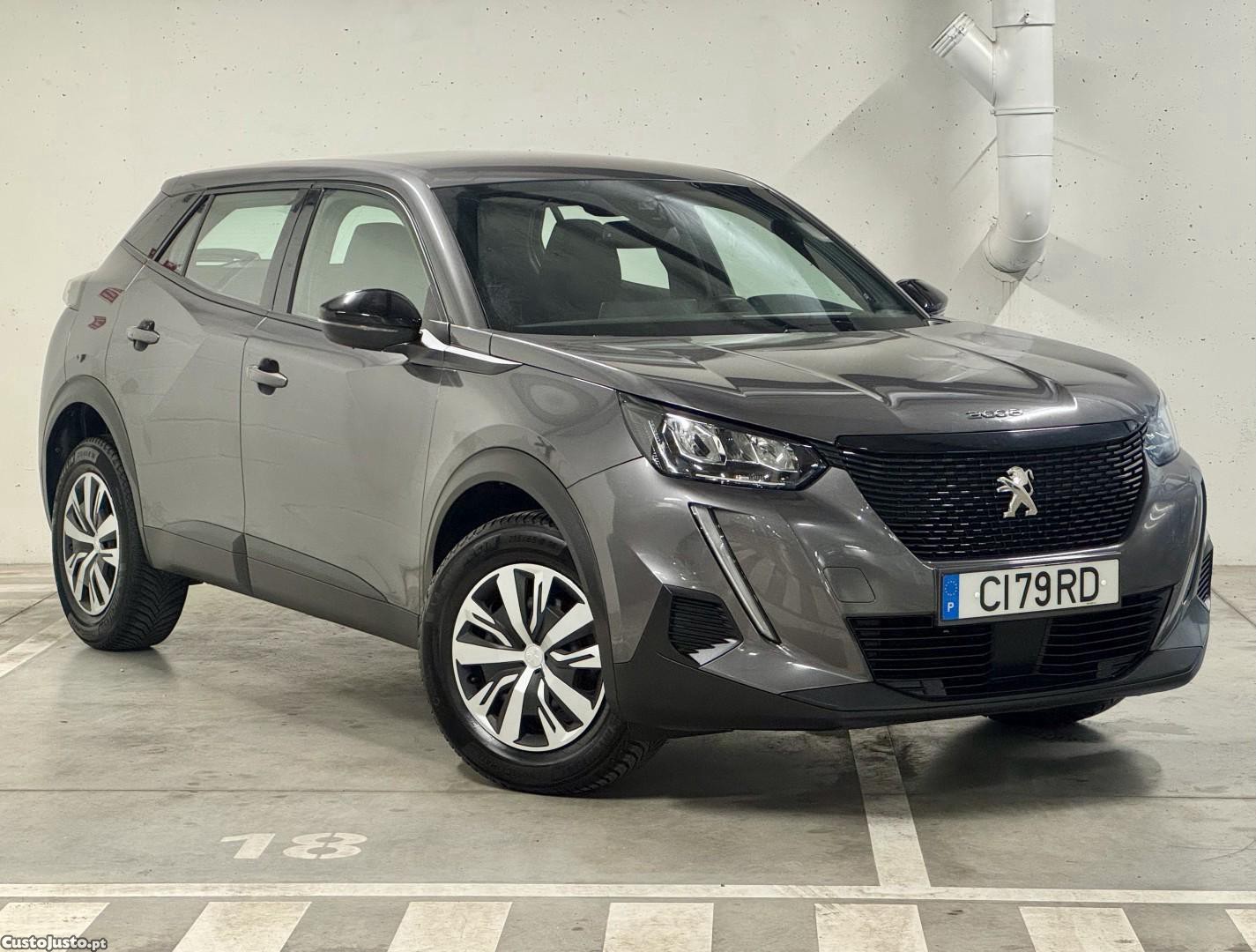 Peugeot 2008 1.2 PureTech Active Pack — fotografia 17