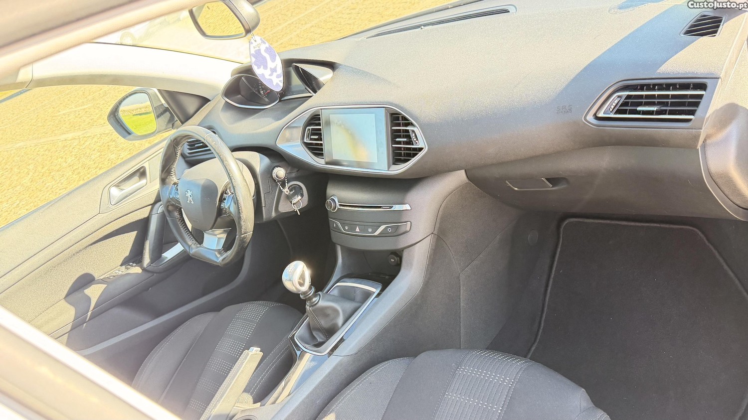 Peugeot 308 Sw — photo 2