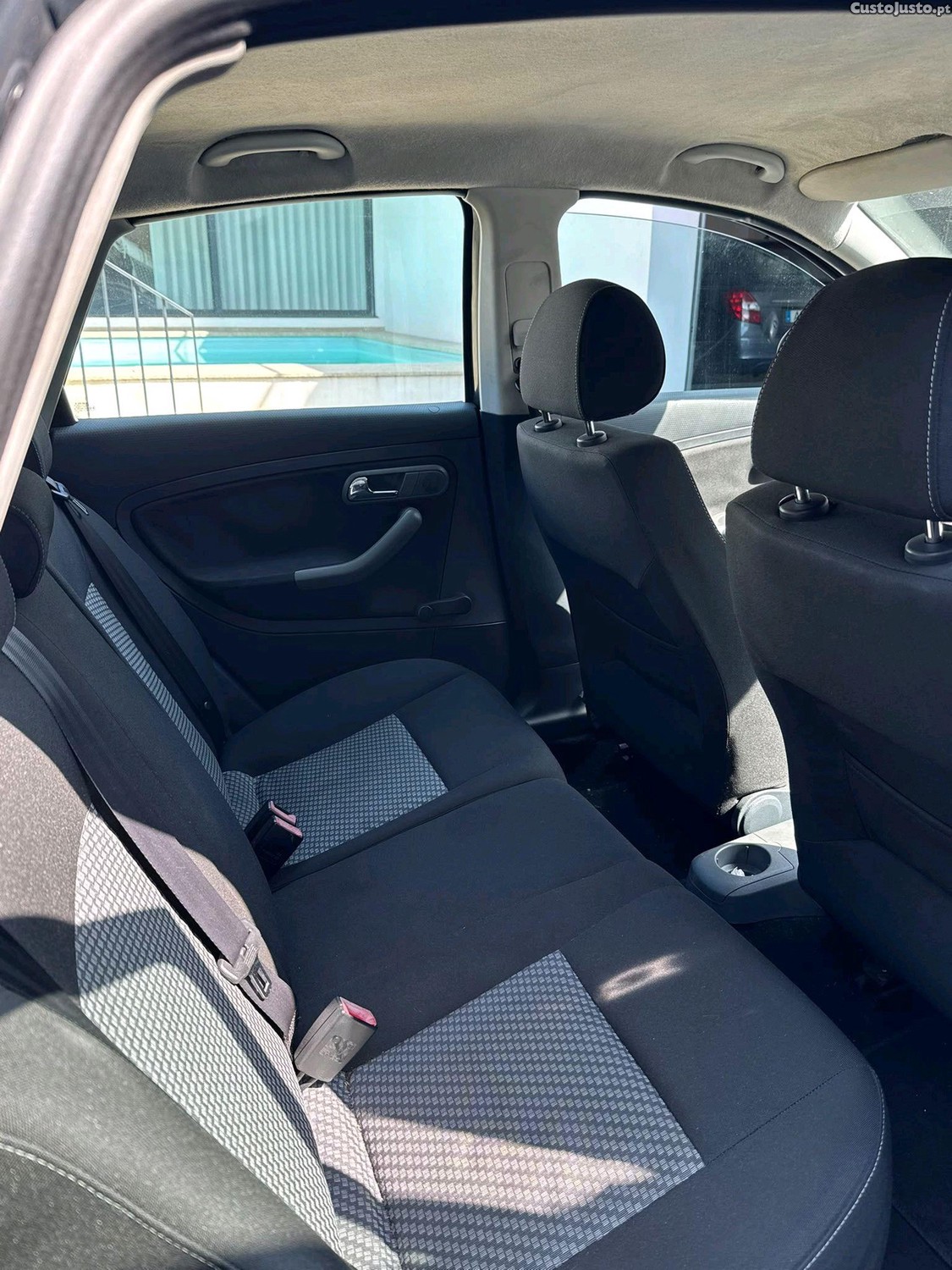 SEAT Ibiza 6L Sport — fotografia 3