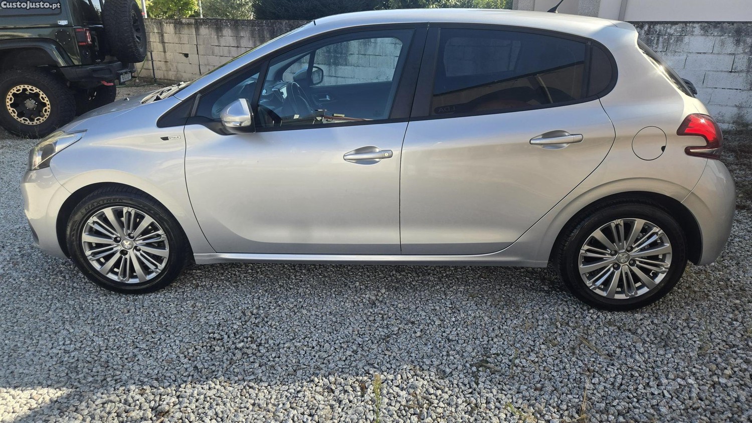 Peugeot 208 1.6HDI Style — fotografia 10
