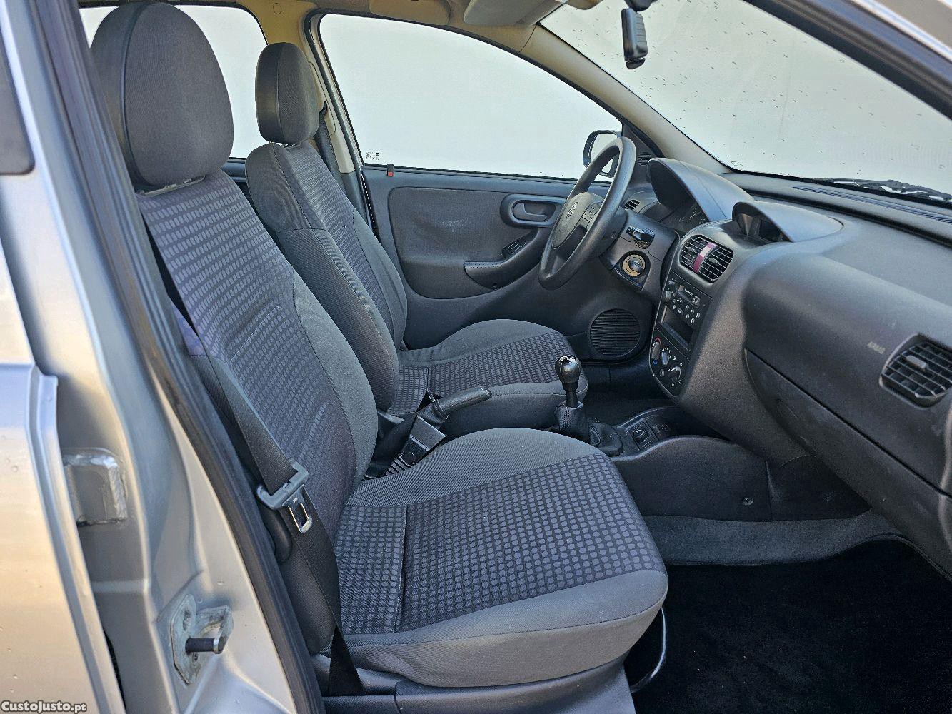 Opel Corsa 1.7 Dti 16v — fotografia 2