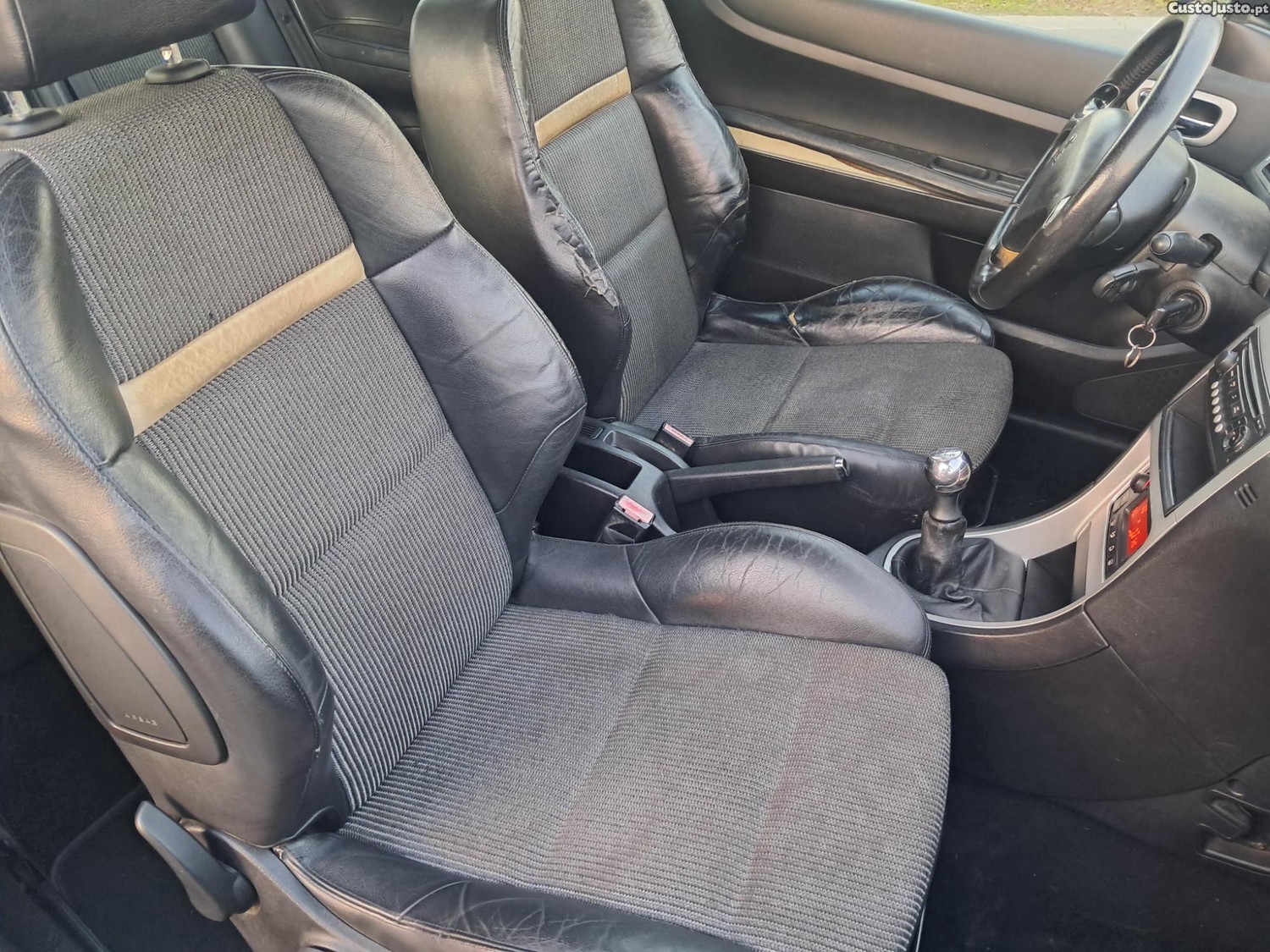 Peugeot 307 Hdi — fotografia 2