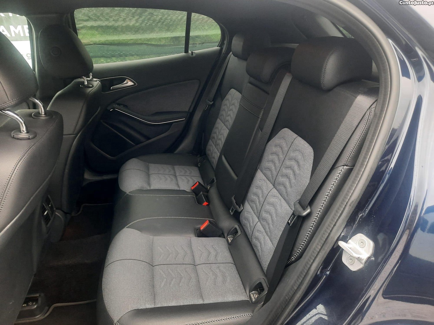 Mercedes-Benz GLA 180 Cdi Urban 110 cv — fotografia 3