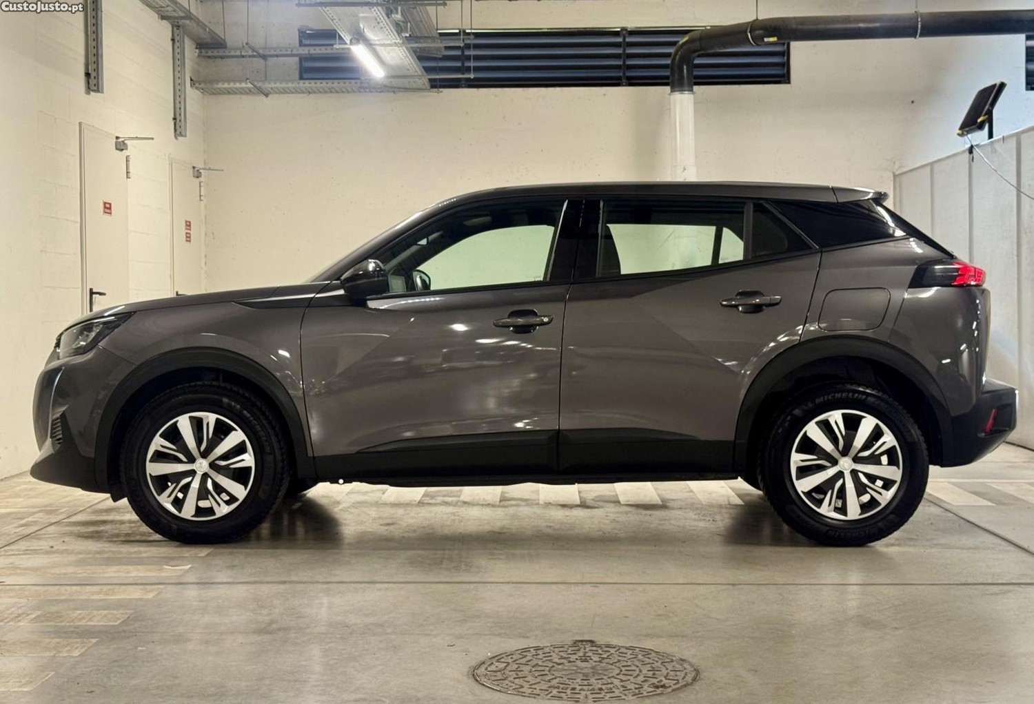 Peugeot 2008 1.2 PureTech Active Pack — fotografia 12