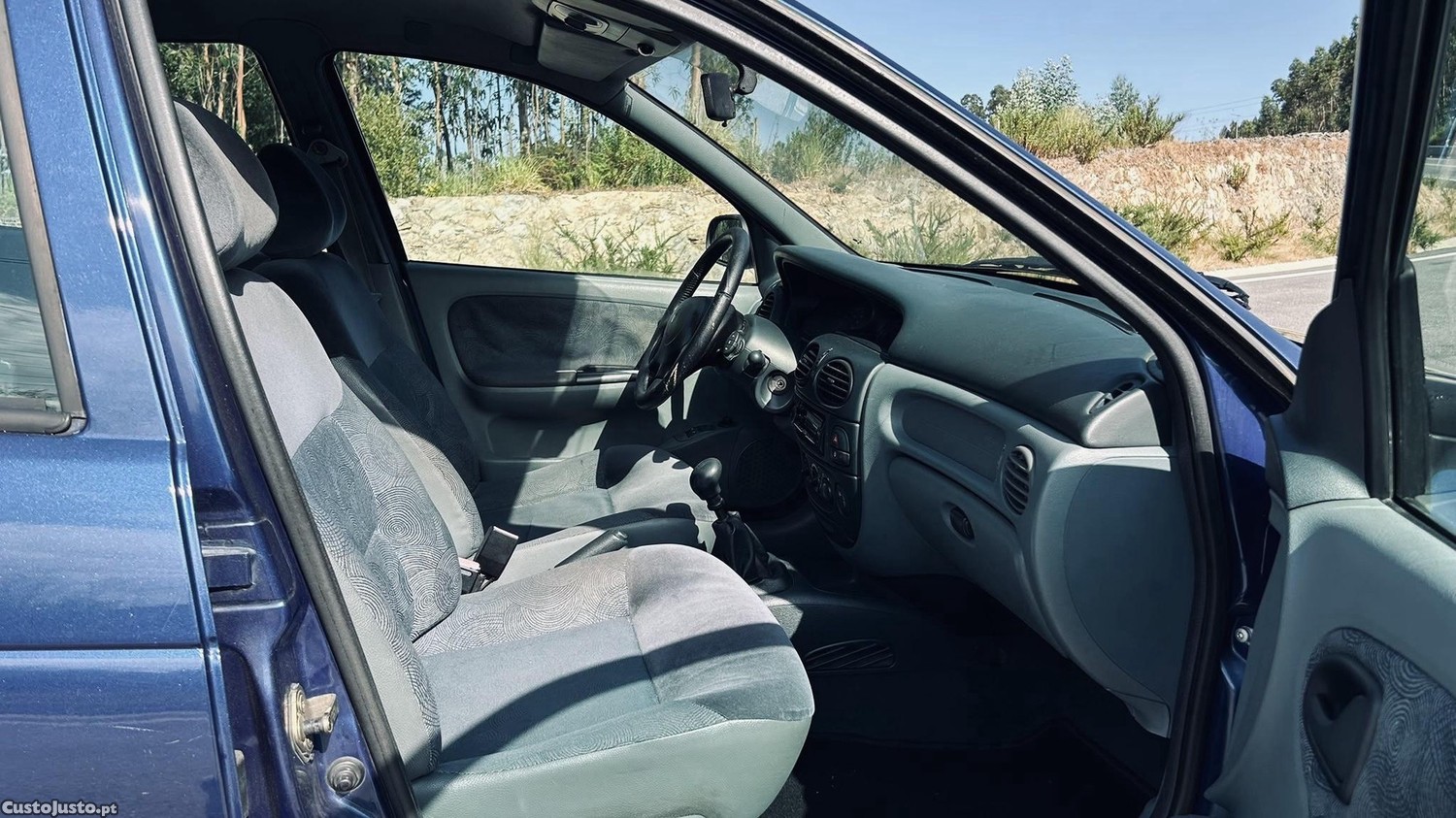 Renault Mégane 1.4 Symbol — fotografia 3
