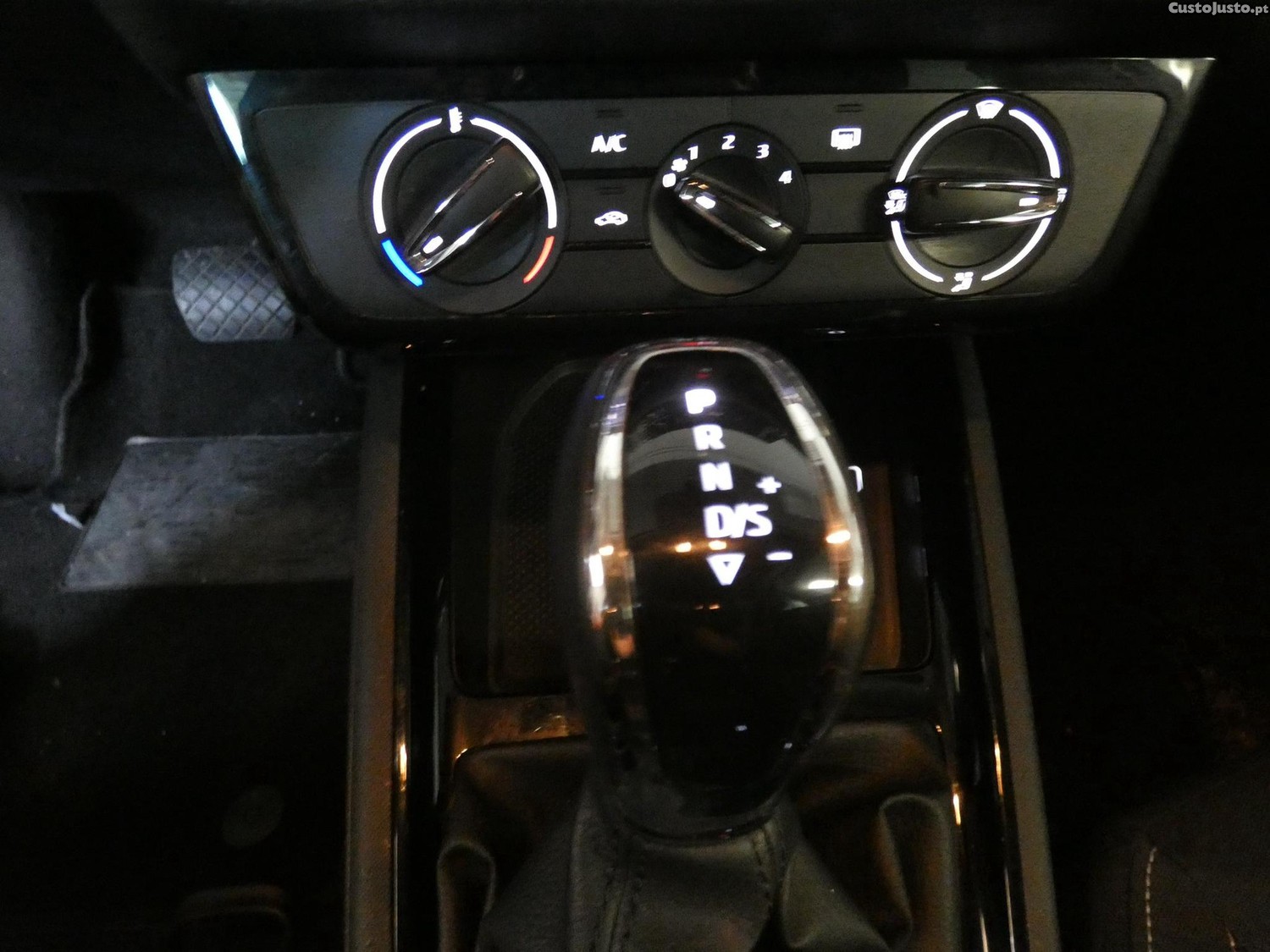 Skoda Kamiq 1.0 TSI Selection DSG — fotografia 6