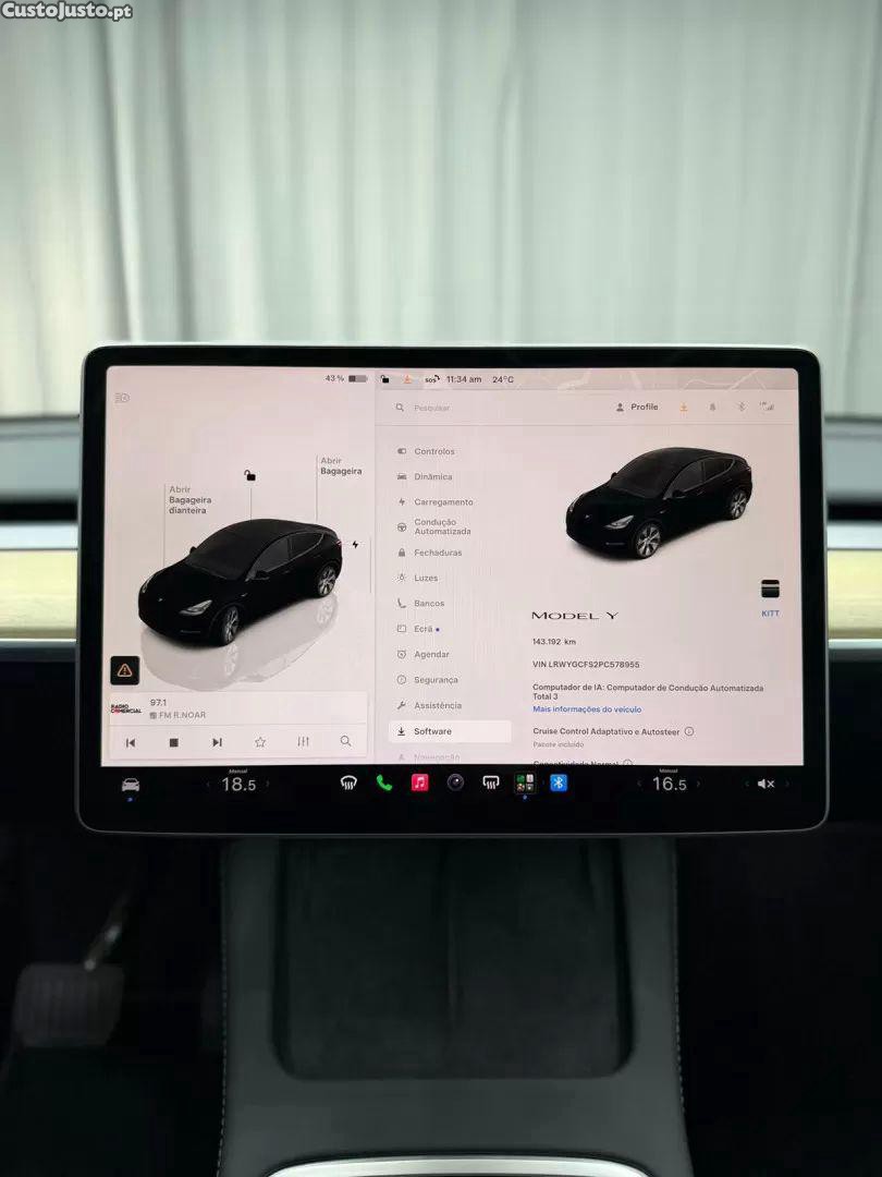 Tesla Model Y Standard range plus — fotografia 10
