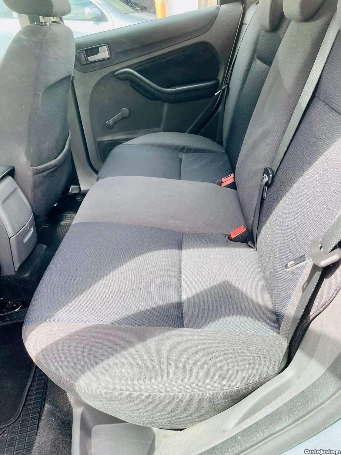 Ford Focus 1.4 16V Trend — fotografia 7