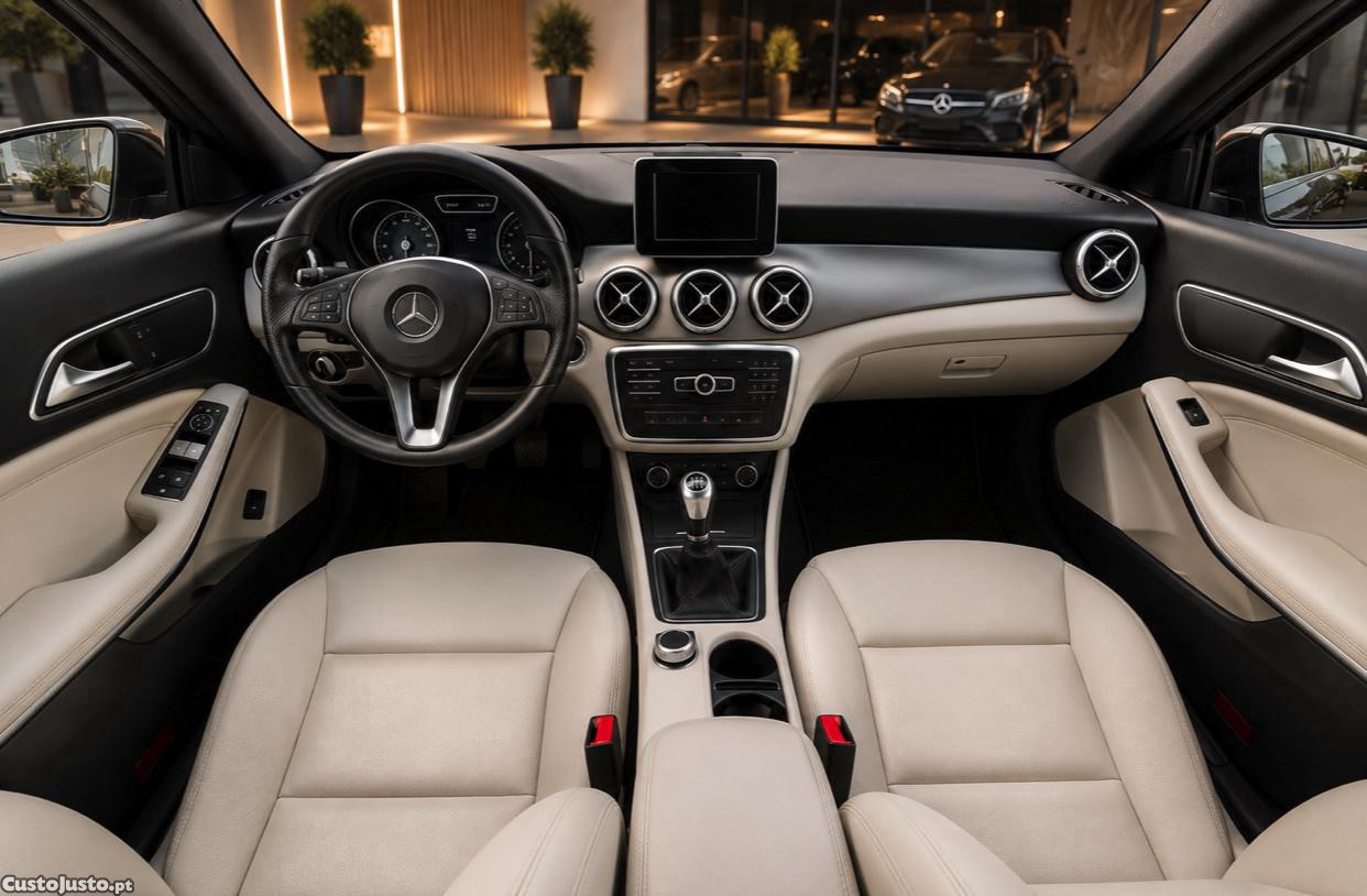 Mercedes-Benz CLA 180 Urban Nacional — fotografia 4