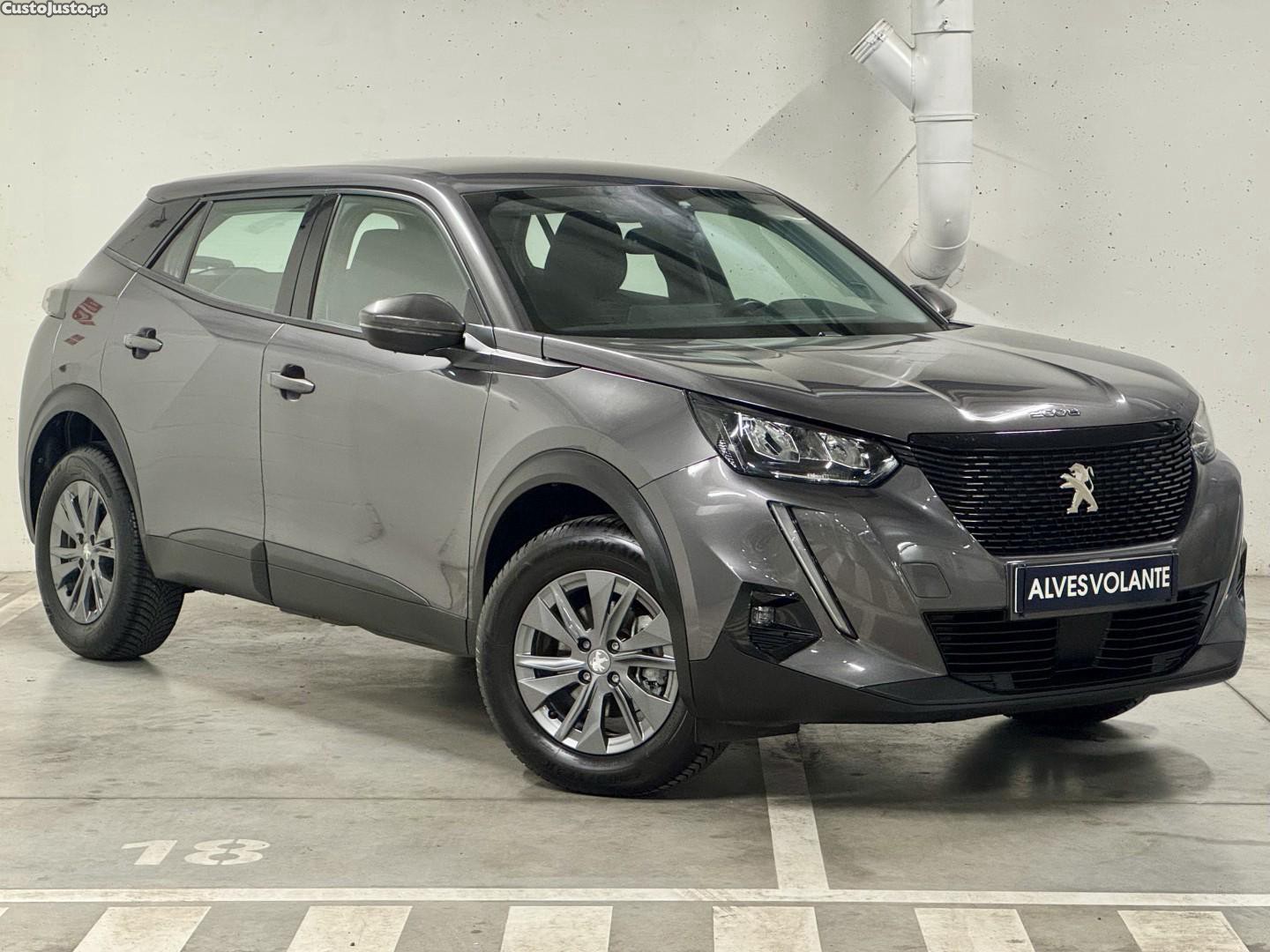 Peugeot 2008 1.2 PureTech Active Pack EAT8 — fotografia 17