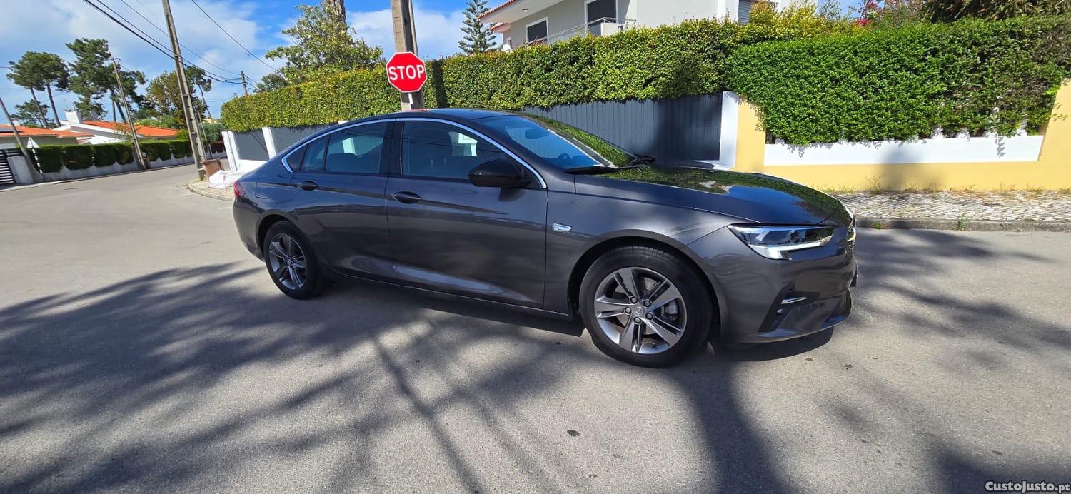 Opel Insignia Grand Sport 1.5 dci — fotografia 2