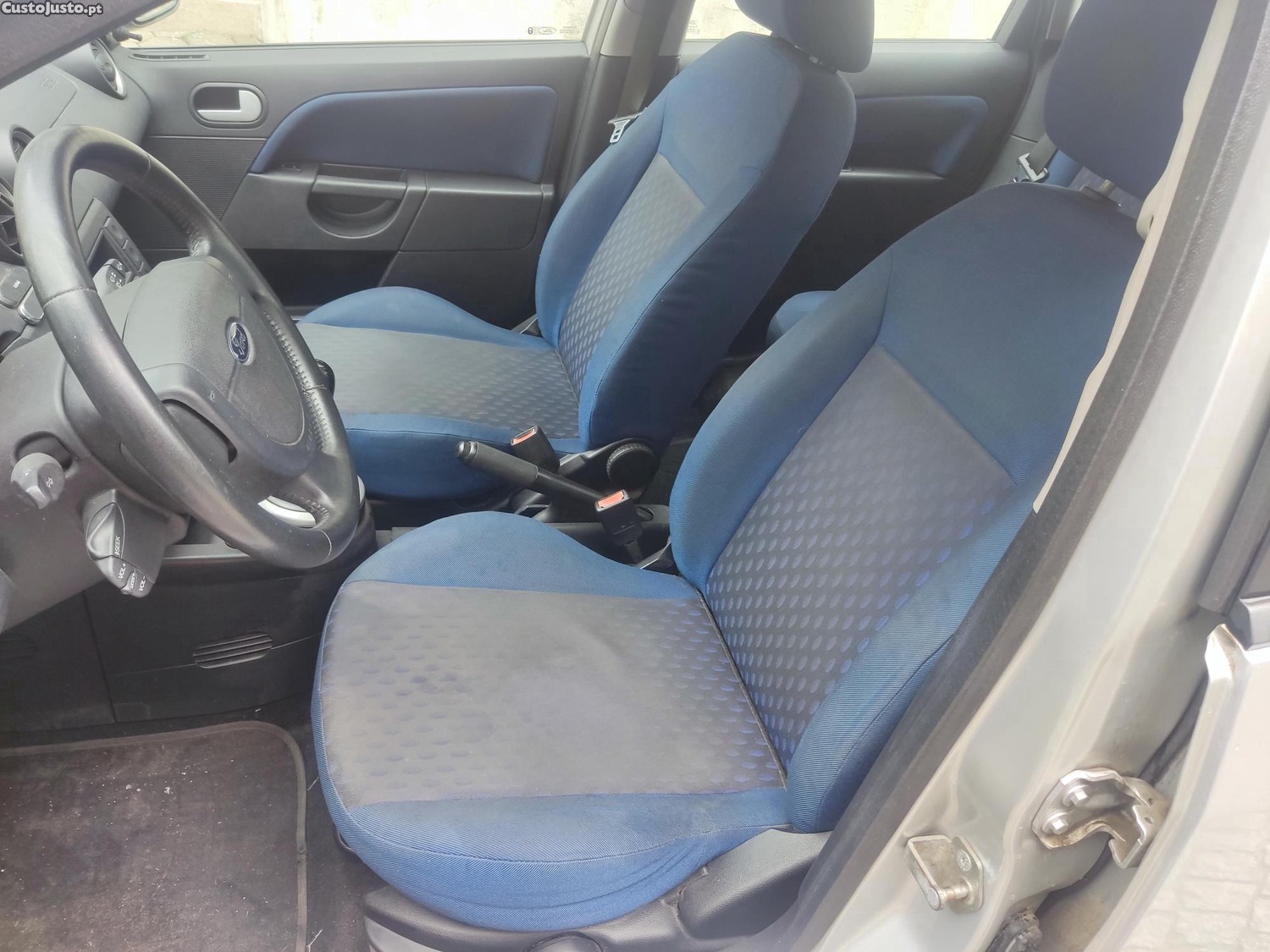 Ford Fiesta 1.4 Tdci Caixa automática como novo — fotografia 3