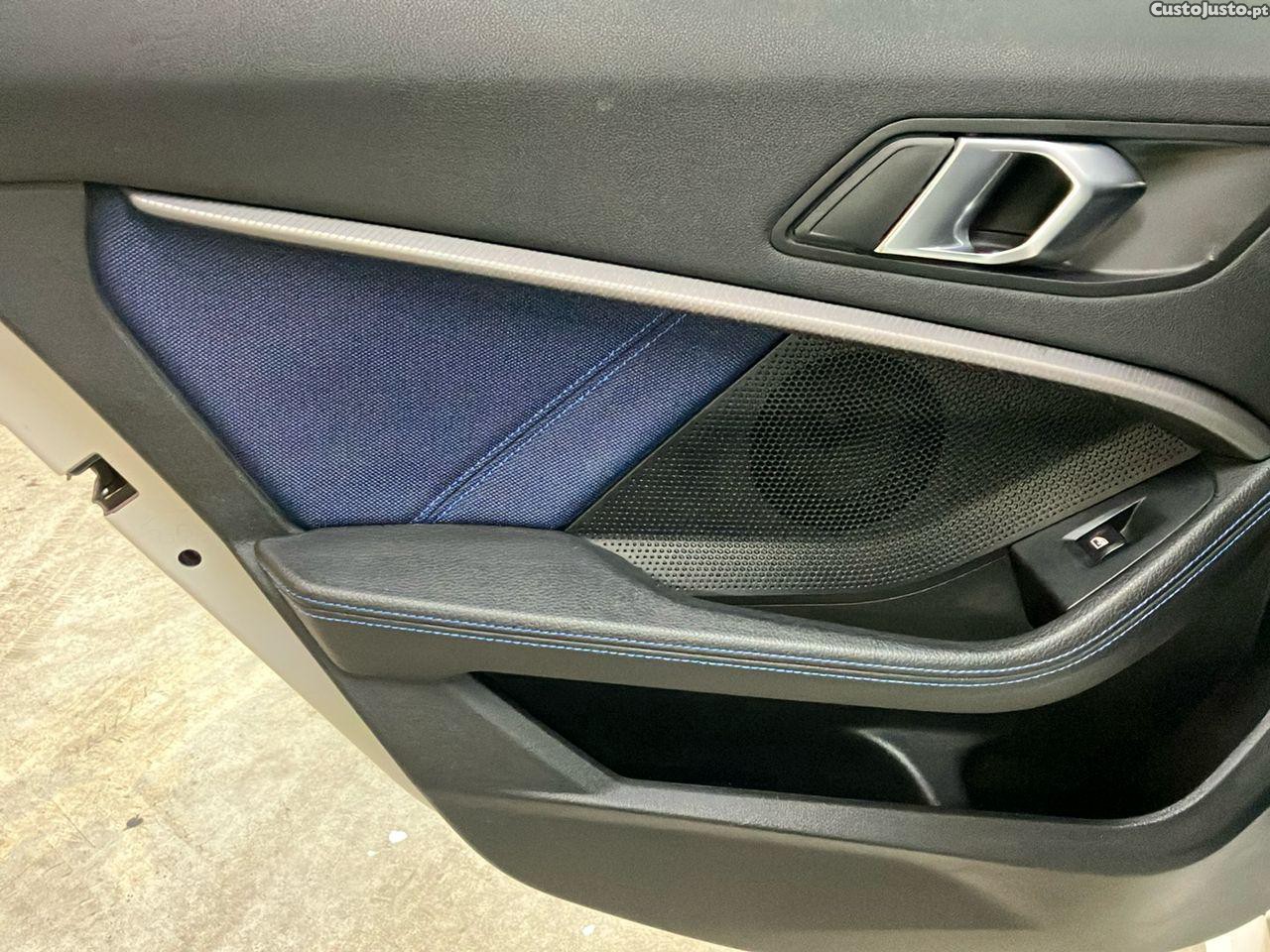 BMW 116 d Pack M — fotografia 4