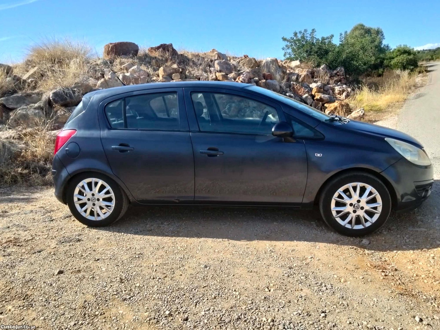 Opel Corsa 1.2 Gasolina inspeçao ate 2027\05 Ano 2009 — photo 3