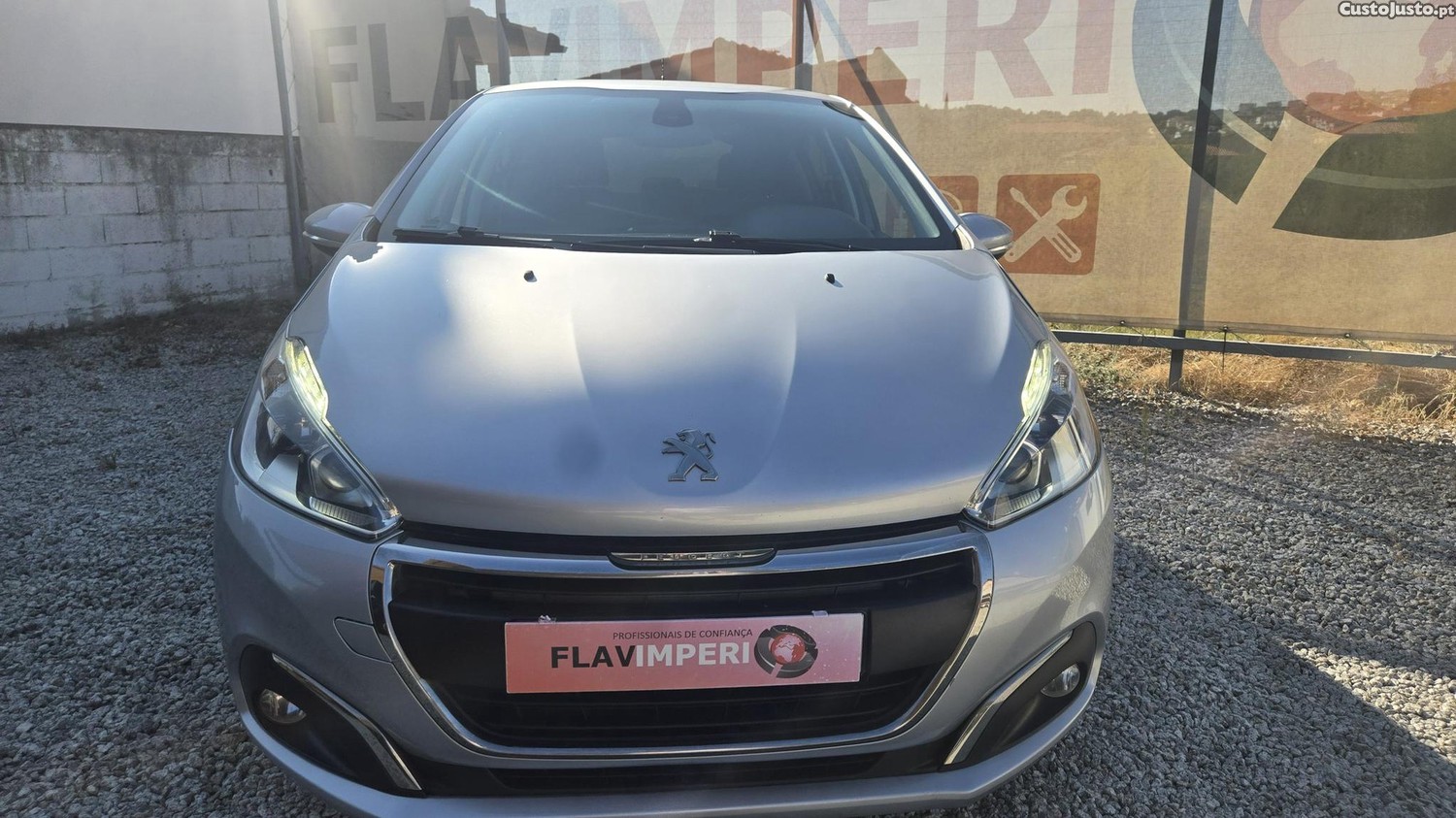 Peugeot 208 1.6HDI Style — fotografia 14