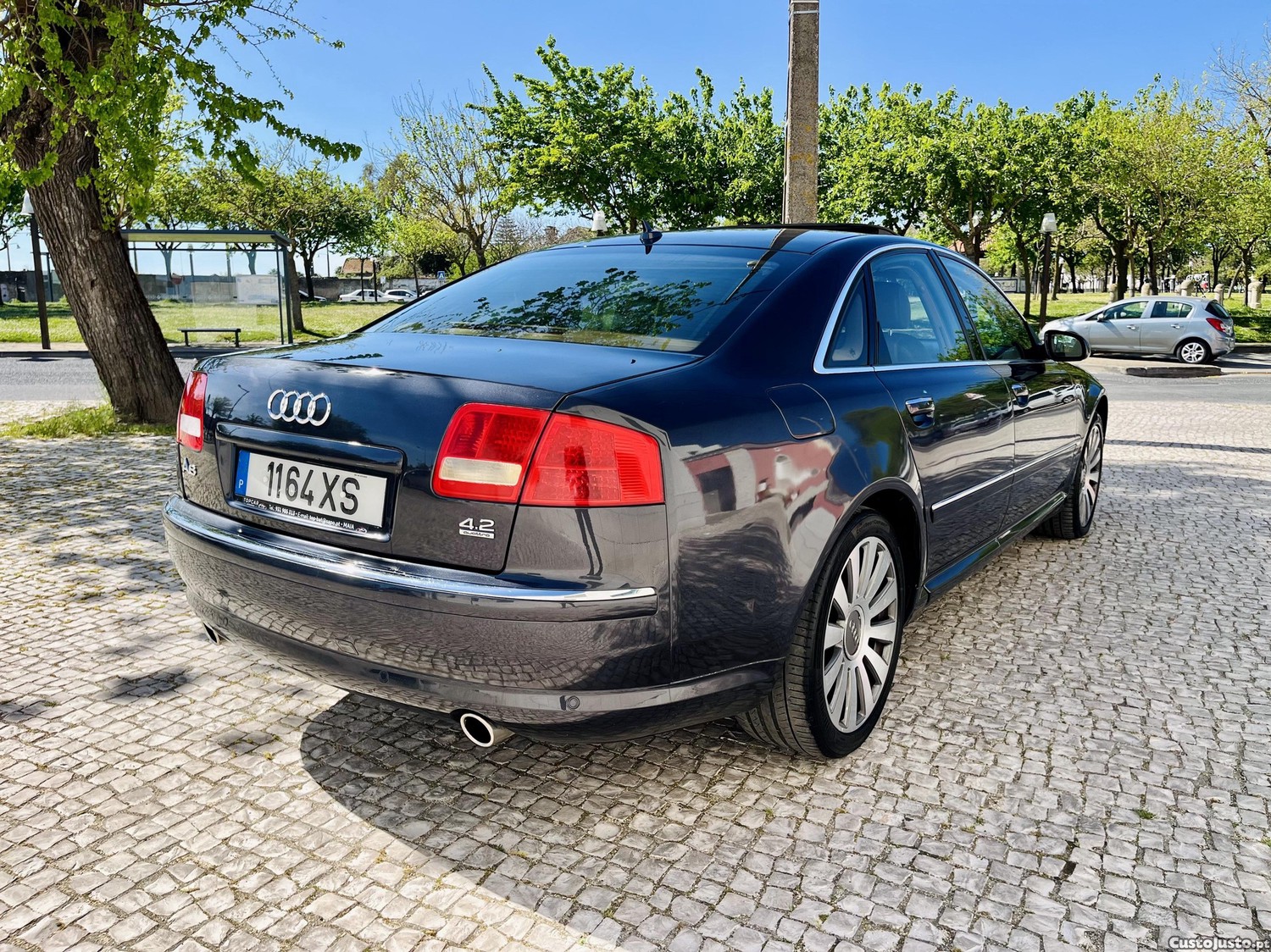 Audi A8 4.2 V8 — fotografia 6