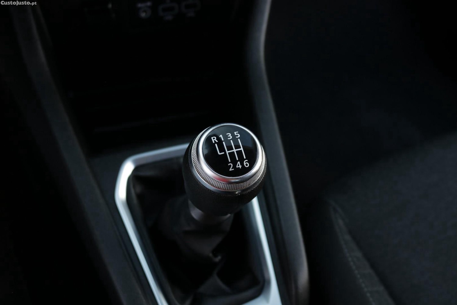Renault Clio 1.5 Blue DCI Intens S/S — fotografia 8