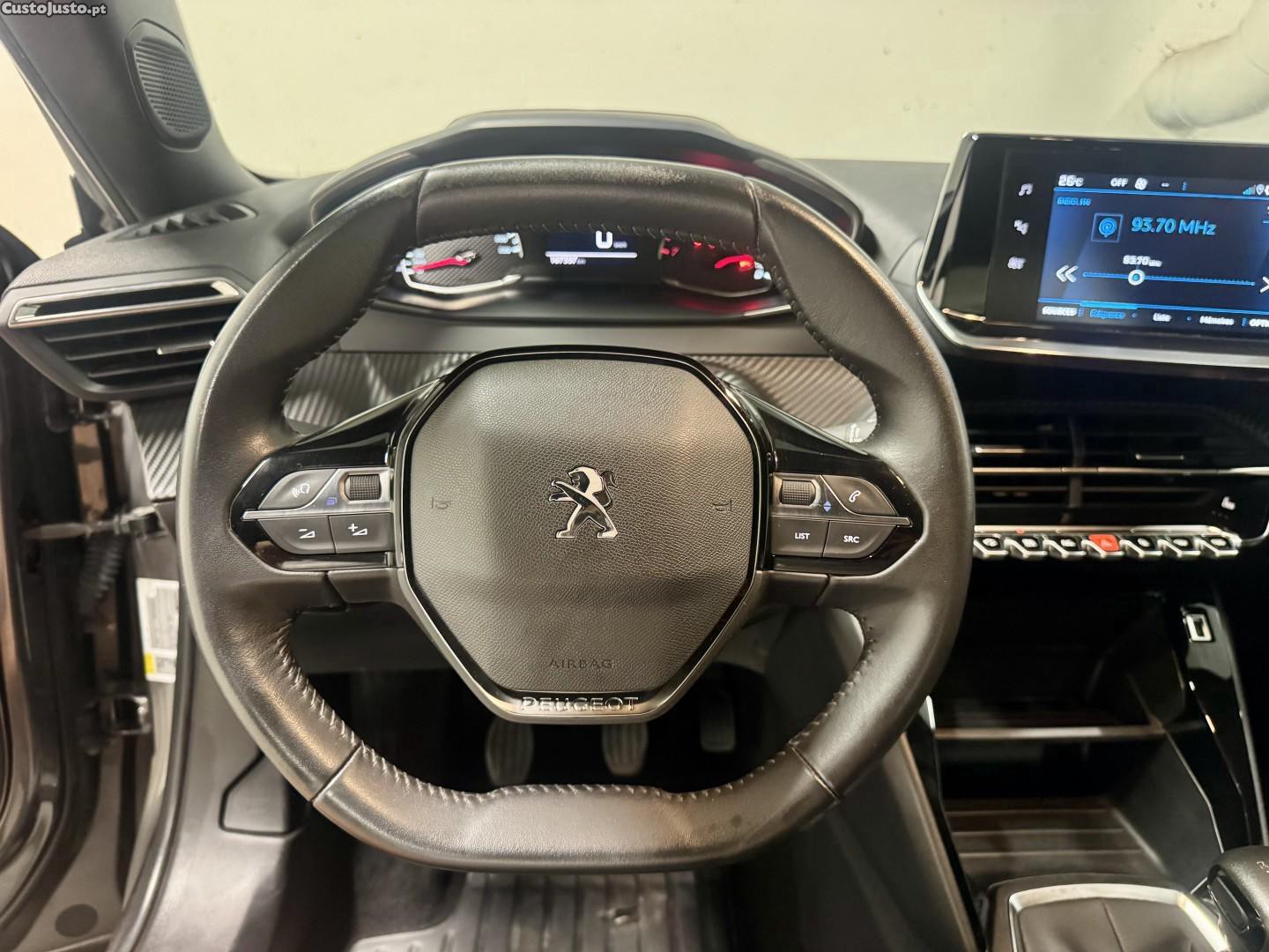 Peugeot 2008 1.2 PureTech Active Pack — fotografia 11