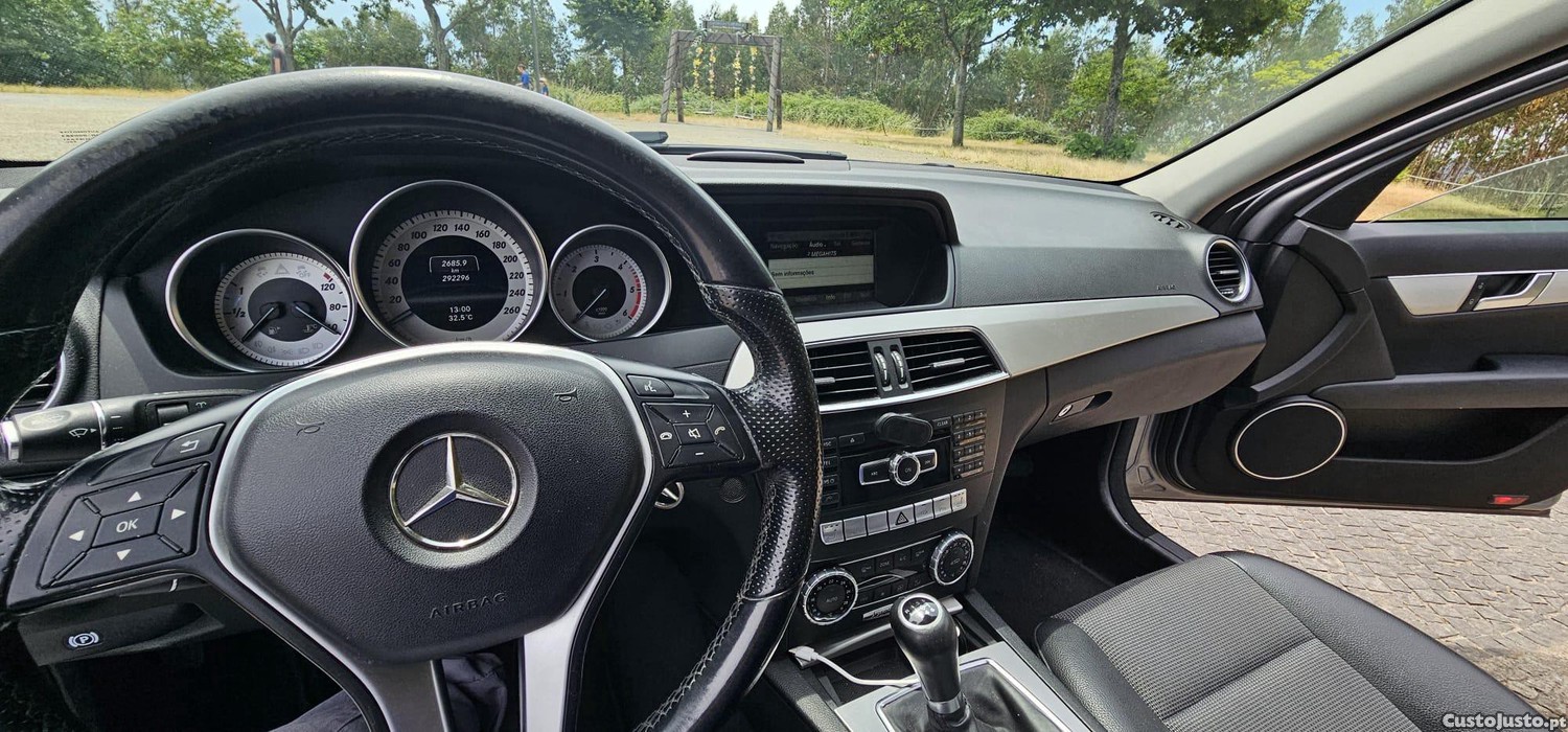 Mercedes-Benz C 200 200 Cdi — fotografia 3