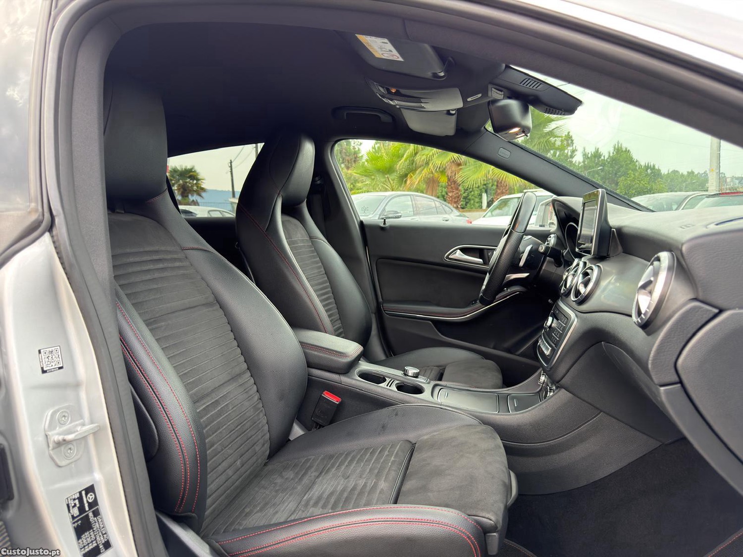 Mercedes-Benz CLA 180 d AMG Line Aut. — fotografia 10