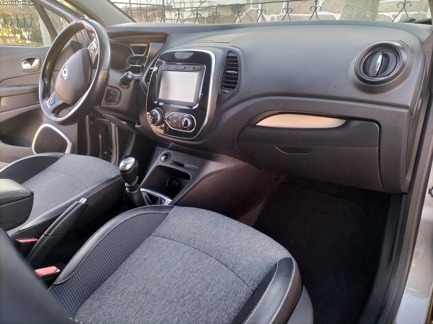 Renault Captur 1.5 DCI Energy 110cv — fotografia 6