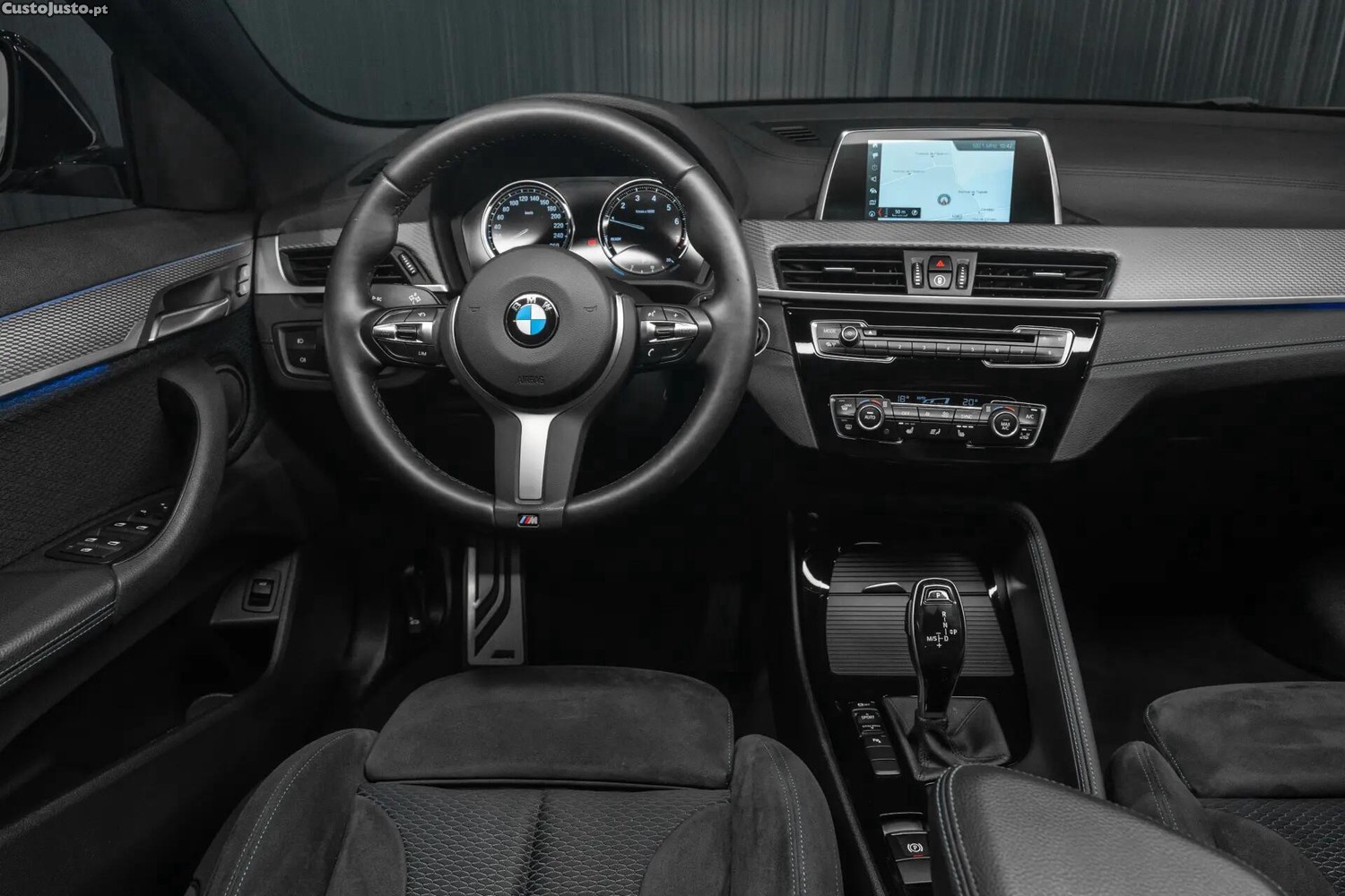 BMW X2 18 i sDrive Auto Pack M — fotografia 19