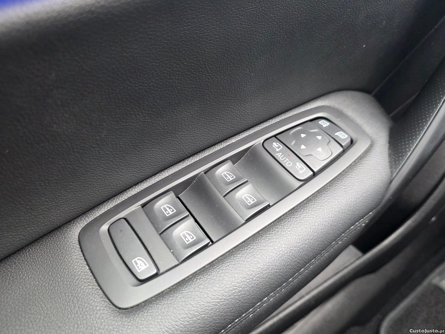 Renault Mégane Sport Tourer 1.6 E-Tech Plug In Hybrid — fotografia 12
