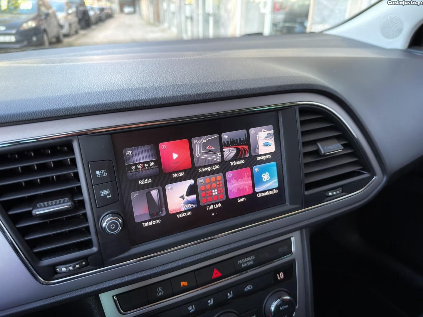 SEAT Leon 1.6 TDI Style S/S — fotografia 8