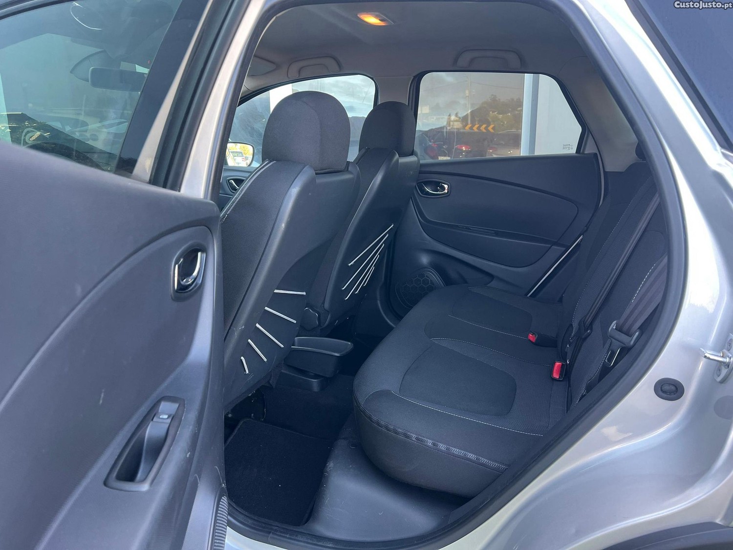 Renault Captur 1.5 dCi Sport — fotografia 6