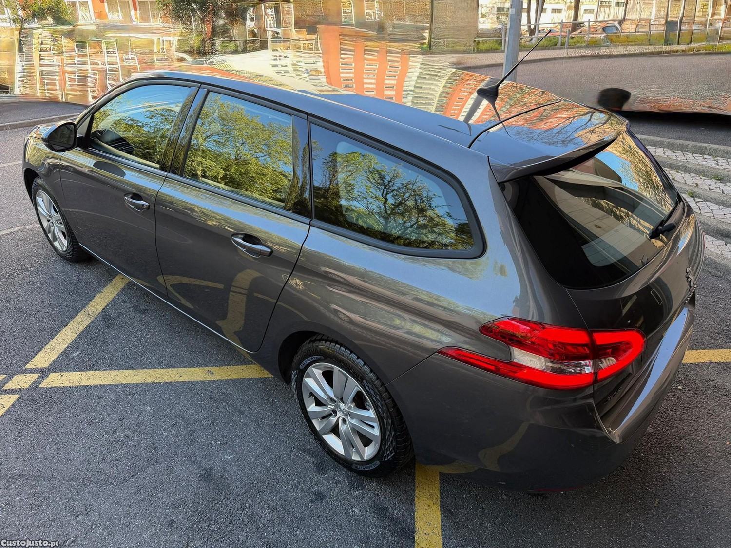 Peugeot 308 SW 1.5 BlueHDi Active — fotografia 9
