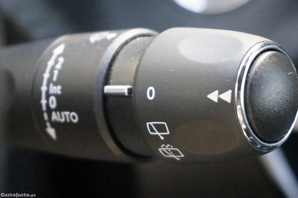 Peugeot 208 1.2 PureTech GT — fotografia 4