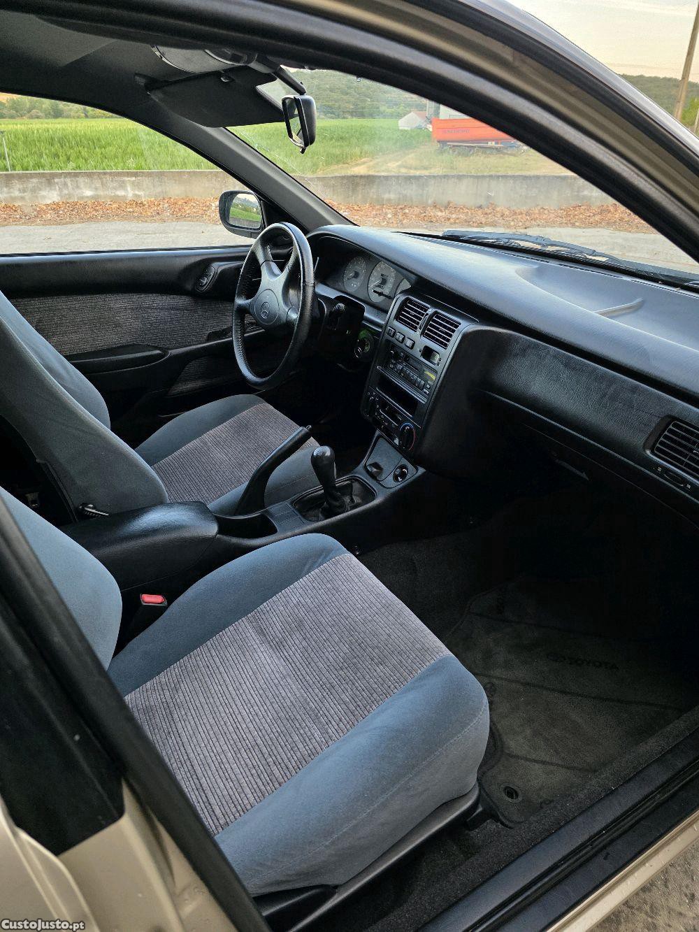 Toyota Carina 1.6i 16 válvulas — fotografia 6