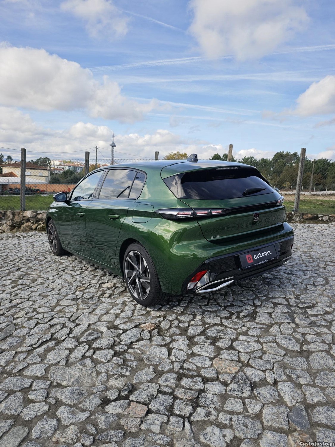 Peugeot 308 Hybrid Allure — fotografia 14