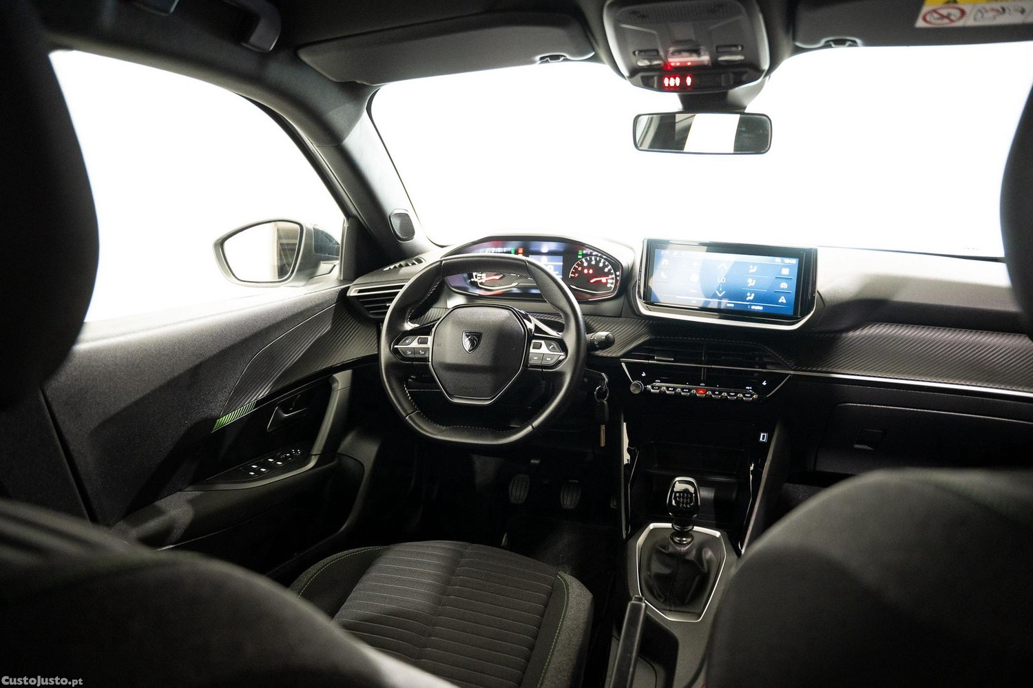 Peugeot 2008 1.2 PureTech Active — fotografia 15