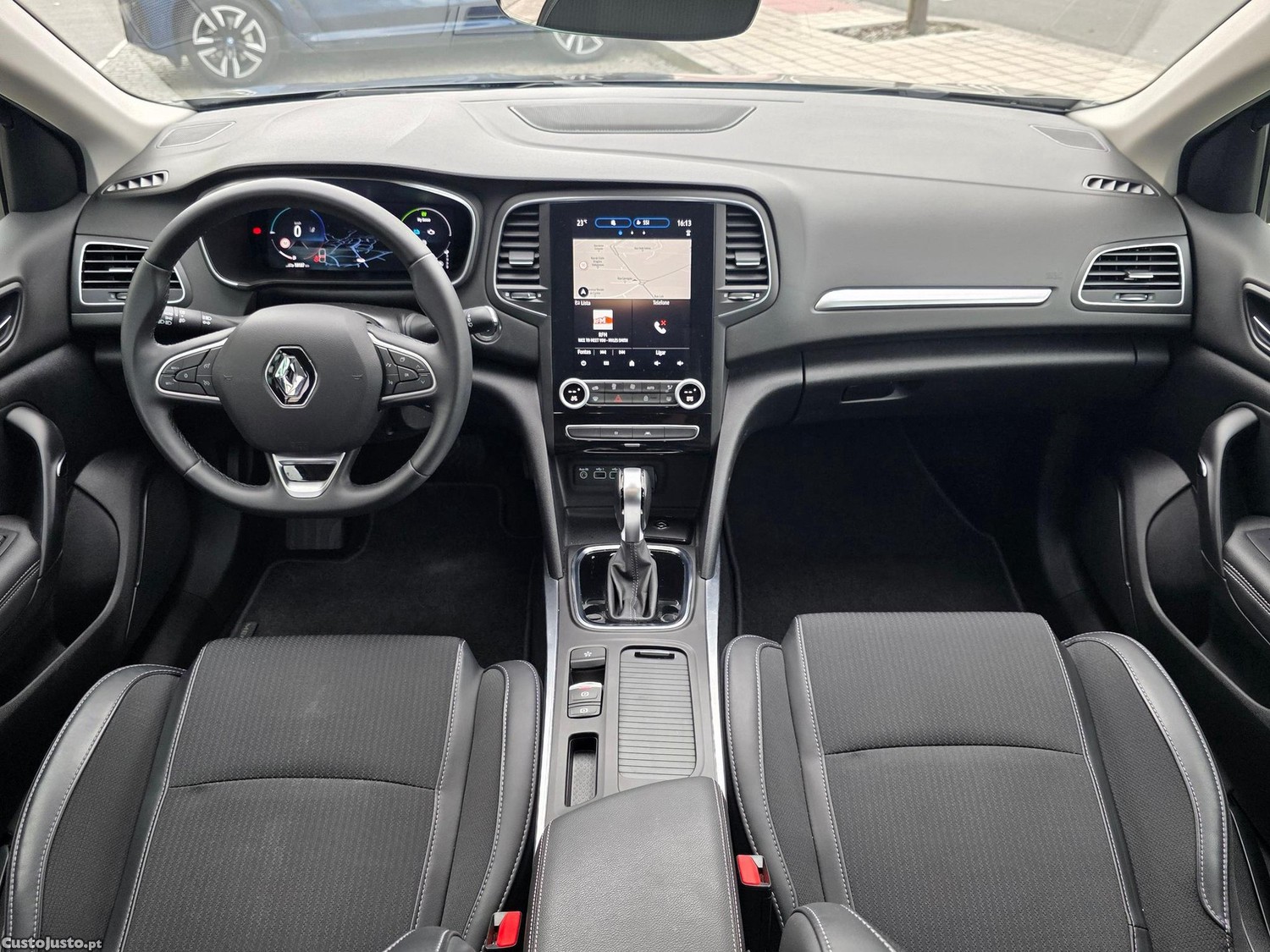 Renault Mégane Sport Tourer 1.6 E-Tech Plug In Hybrid — fotografia 6