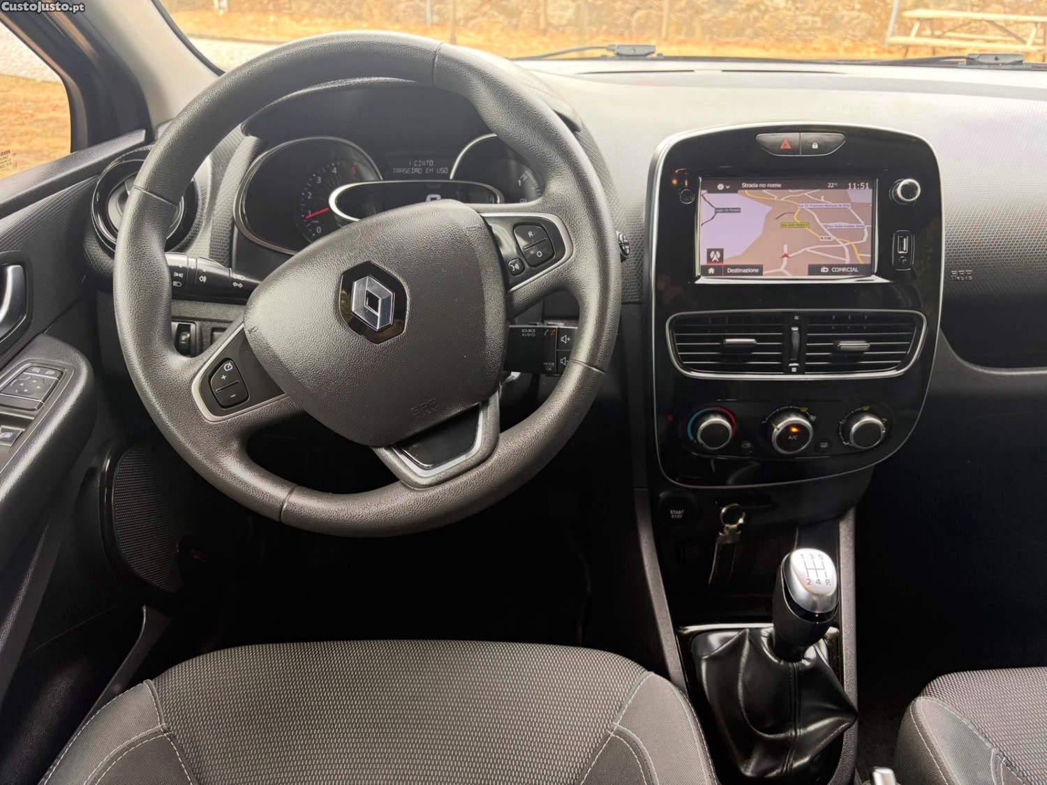 Renault Clio 1.5 DCI — fotografia 9