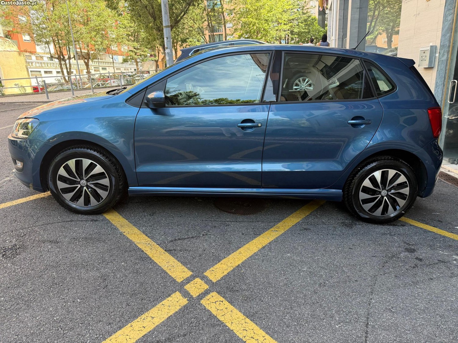 Volkswagen Polo 1.4 TDi BlueMotion — fotografia 8